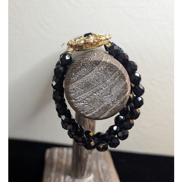 VTG Black Faceted Glass Bead Triple Strand Bracelet W/ Ornate Gold Tone Clasp - Picture 3 of 6